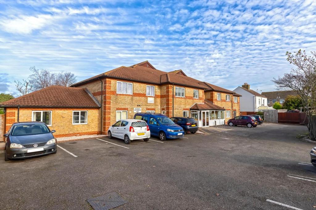 Amberley Court 18.jpg