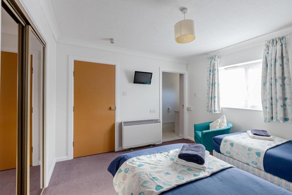 Amberley Court 16.jpg