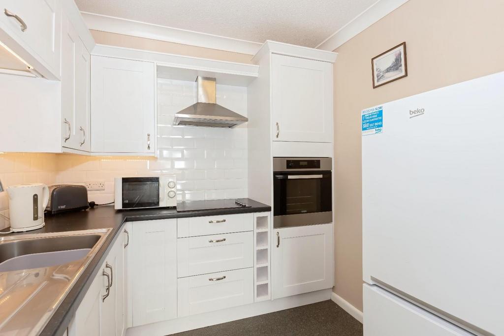 Amberley Court 3.jpg