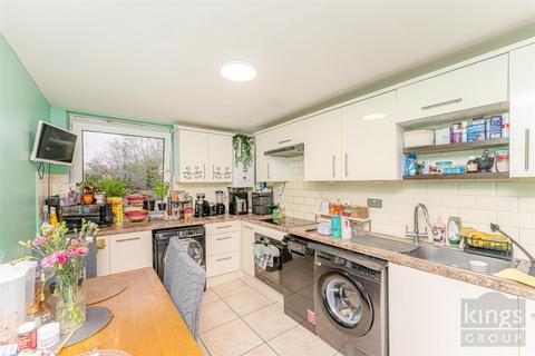 2 bedroom flat for sale, Altair Close, London
