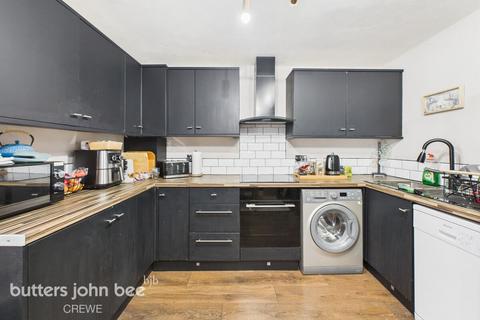 3 bedroom terraced house for sale, Derrington Avenue, Crewe