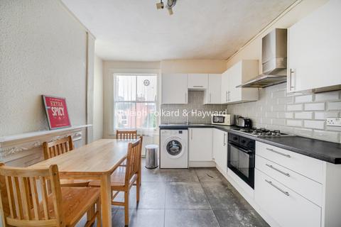3 bedroom flat for sale, Alexandra Park Road, London, N22