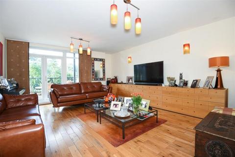 3 bedroom flat for sale, Lady Aylesford Avenue, Stanmore HA7