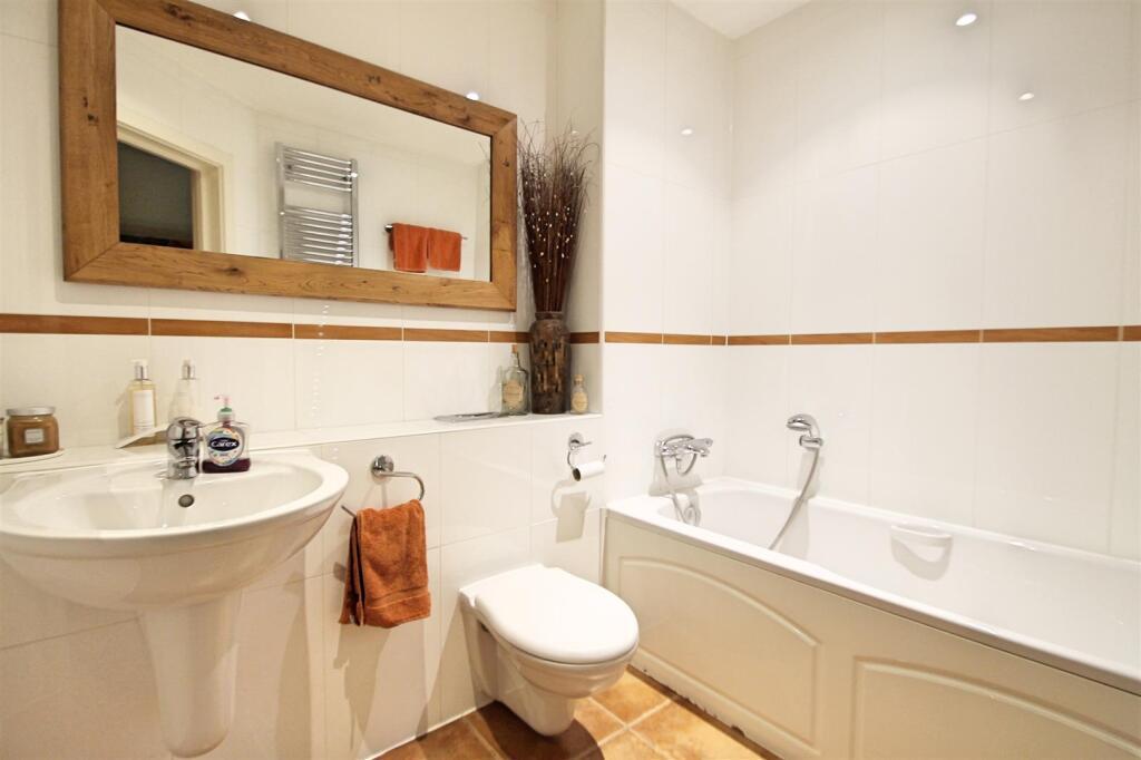 Davidson Frost-Wellings, DFW, Castlereagh House, B