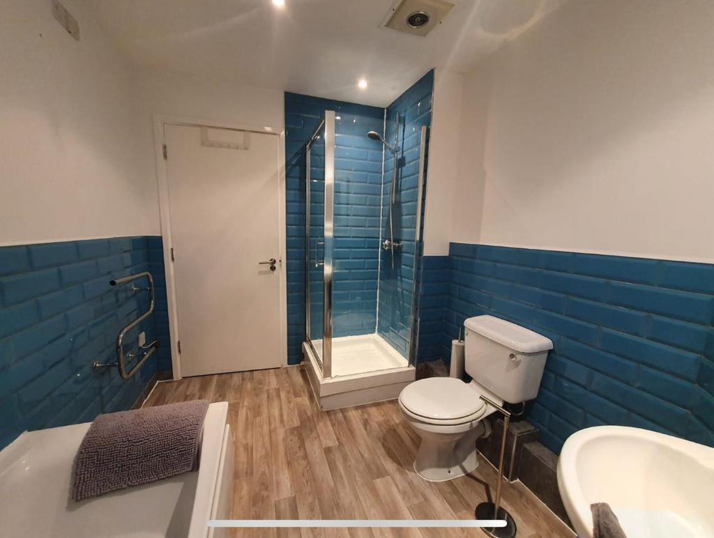 Bathroom 1.png