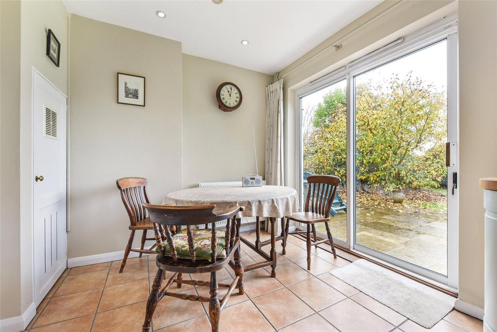 Kitchen/Breakfast Rm