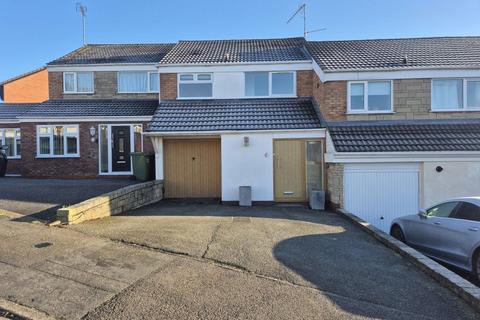2 bedroom semi-detached house to rent, Mallory Drive, Kidderminster