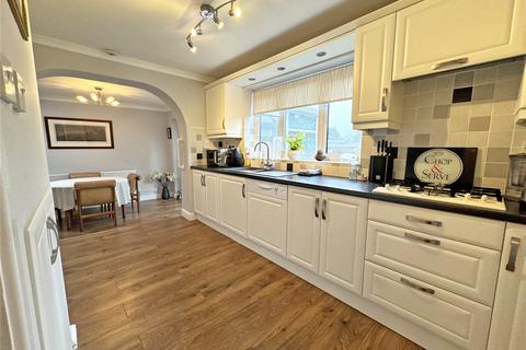 2 bedroom bungalow for sale, Ferndell Close, Cannock, Staffordshire, WS11