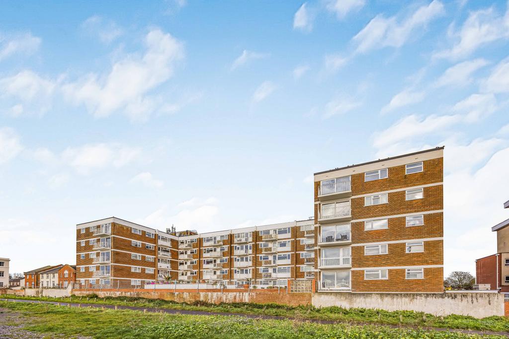 Seafront flat