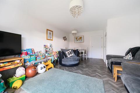 undefined, Russell Chase, Bracknell RG42