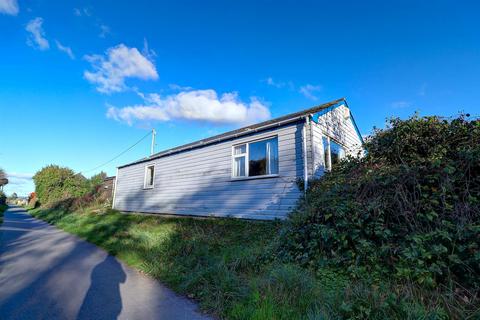 2 bedroom chalet for sale, Sandhills, Instow, Bideford