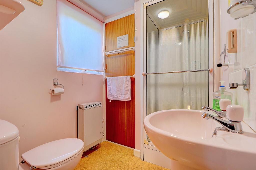 Shower Room .1.jpg