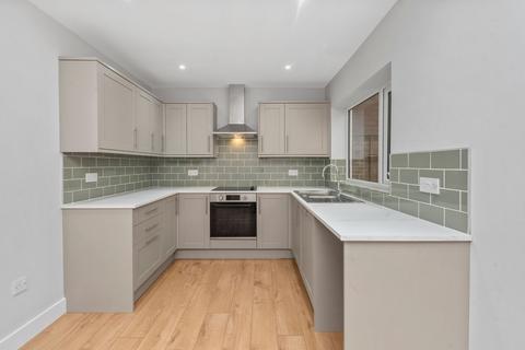 3 bedroom semi-detached house for sale, Chapel Cross Road, Fearnhead, WA2