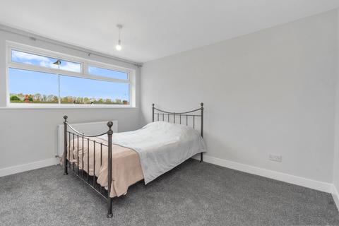 3 bedroom semi-detached house for sale, Chapel Cross Road, Fearnhead, WA2