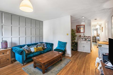 2 bedroom apartment to rent, Boleyn Road, London, N16