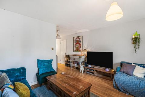 2 bedroom apartment to rent, Boleyn Road, London, N16