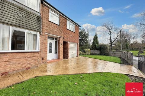 4 bedroom semi-detached house for sale, Highbury Avenue, Irlam, M44