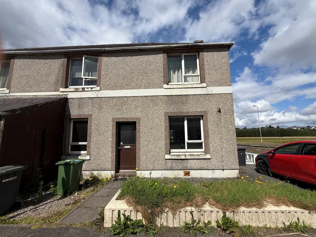 Seaforth Road, Stornoway HS1 2 bed ground floor flat for sale - £70,000