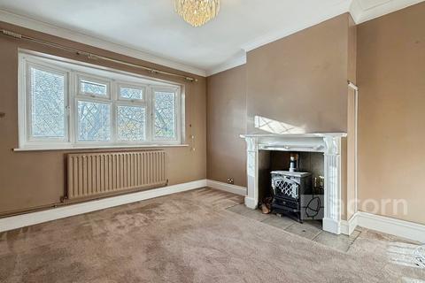 4 bedroom semi-detached house to rent, Rochester Drive Bexley DA5