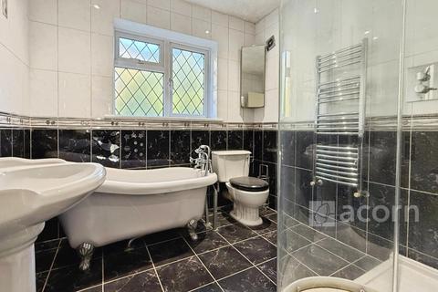 4 bedroom semi-detached house to rent, Rochester Drive Bexley DA5