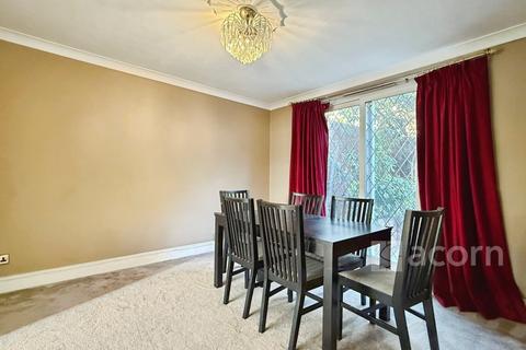 4 bedroom semi-detached house to rent, Rochester Drive Bexley DA5