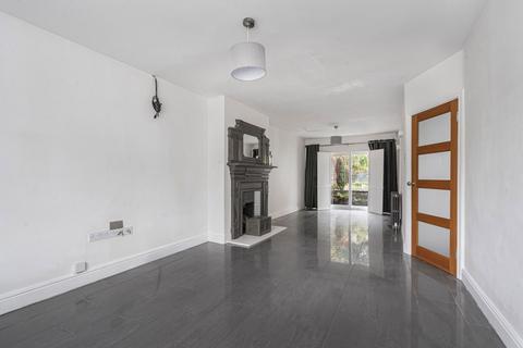 undefined, Mead Way, Coulsdon, CR5 1PQ