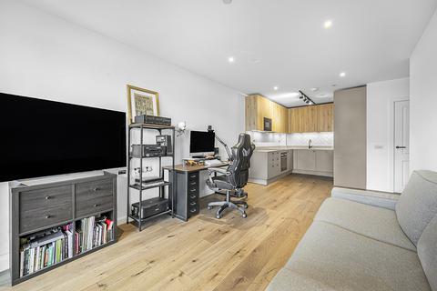 1 bedroom flat to rent,  Yeo Street, London E3