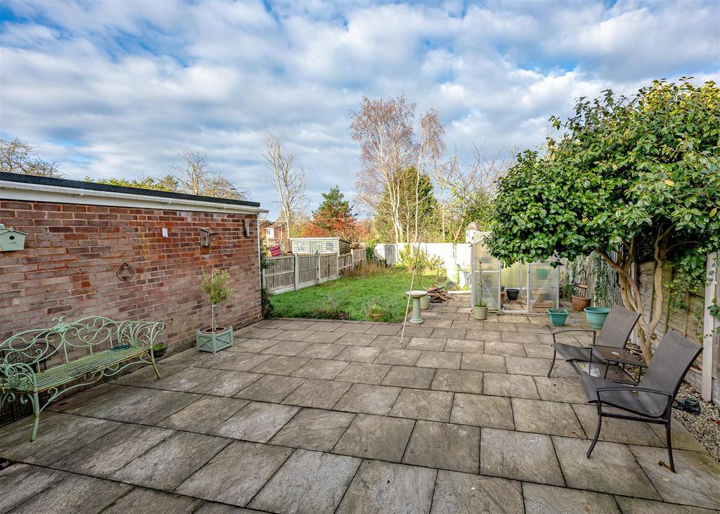 12a Blakeley Heath Drive-8.jpg