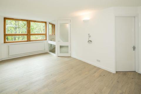 3 bedroom apartment for sale, Upper Whistler Walk, Blantyre Street, London, SW10