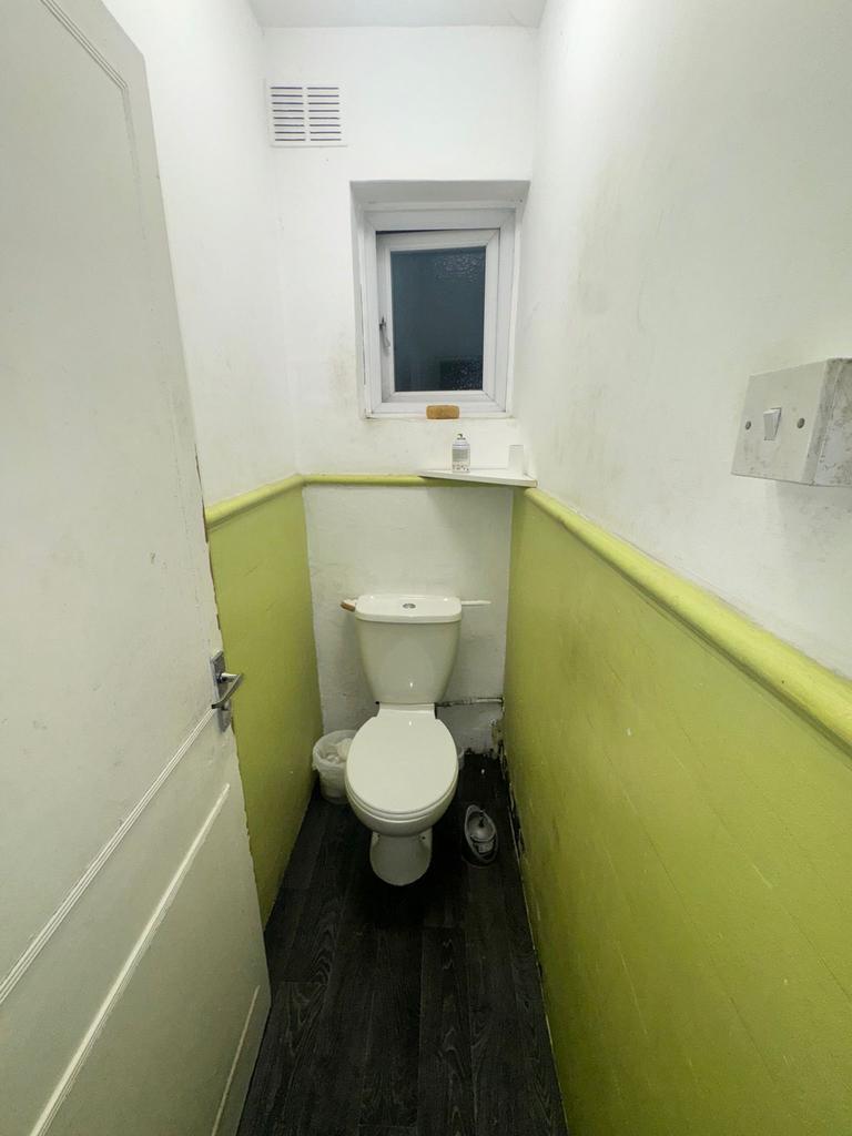 Wc.jpeg