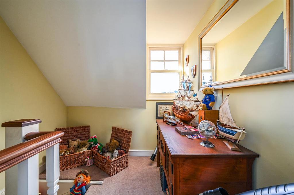 43 A SUTHERLAND AVENUE - TN93 QL (10).jpg