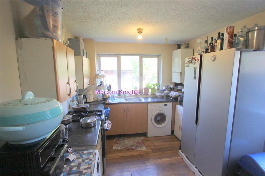 Fitted Kitchen: