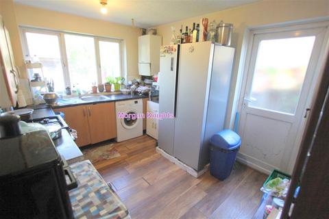 undefined, Beckton E6