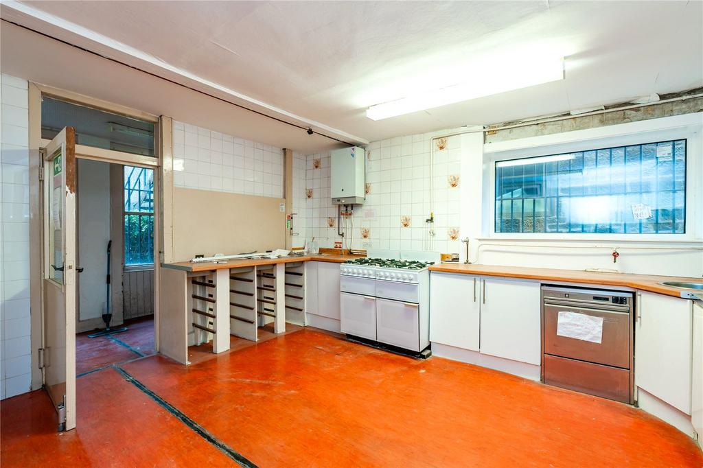 L Ground - Kitchen