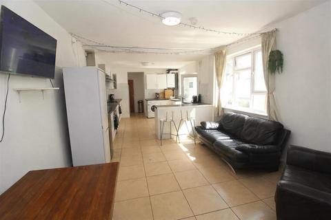 undefined, Ruthin Gardens, Cardiff CF24