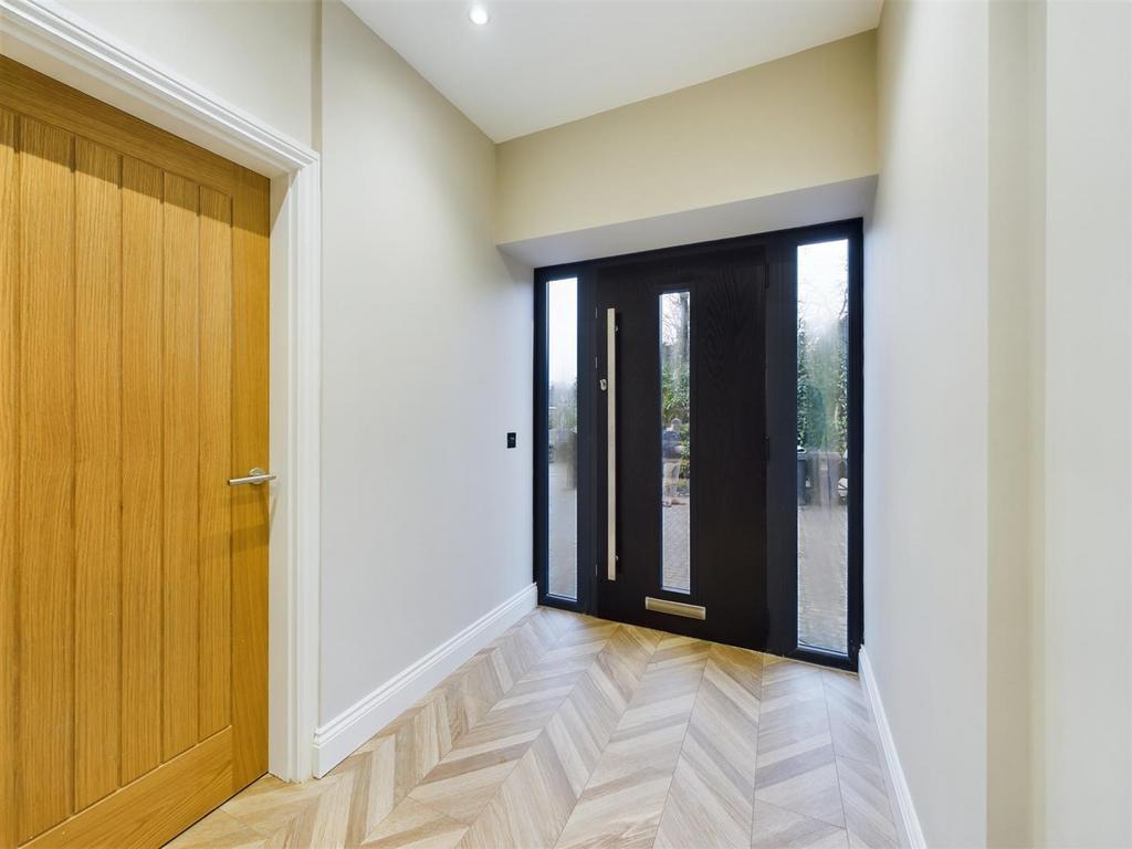 CAM02745 G0-PR0086-STILL008.jpg