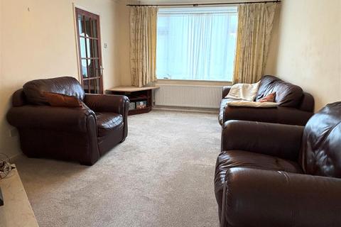 3 bedroom detached house for sale, Turner Rise, Oadby, Leicester