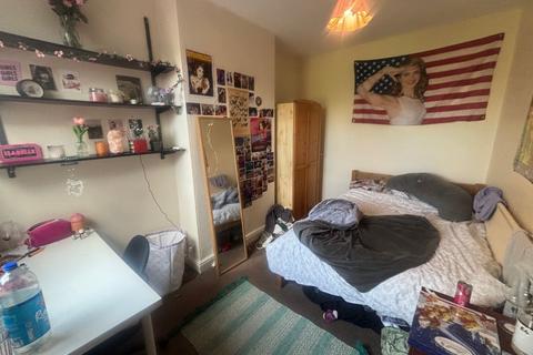 4 bedroom house to rent, Rothesay Avenue, Nottingham, NG7