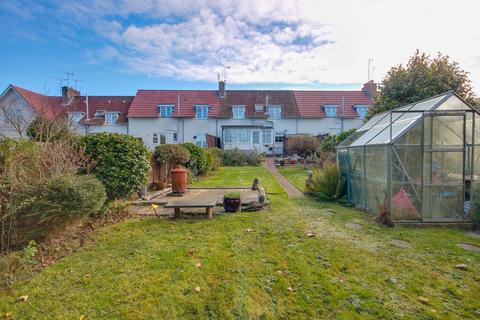 2 bedroom terraced house for sale, WEST END! NO FORWARD CHAIN! STUNNING REAR GARDEN