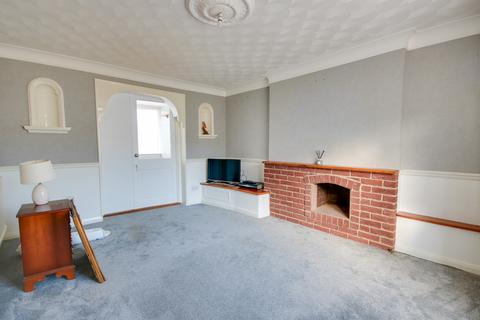 2 bedroom terraced house for sale, WEST END! NO FORWARD CHAIN! STUNNING REAR GARDEN