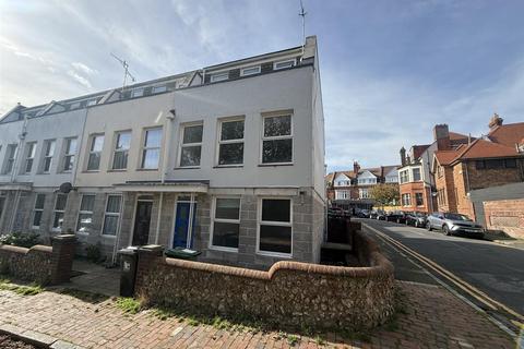 Derwent Road, Eastbourne BN20