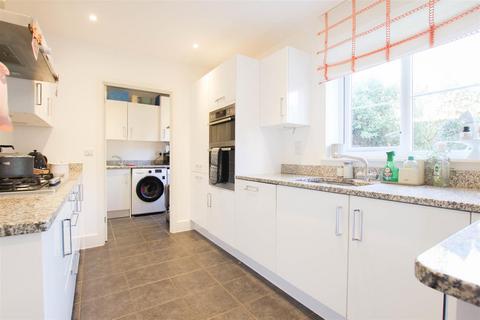 5 bedroom detached house to rent, Wedow Road, Thaxted CM6