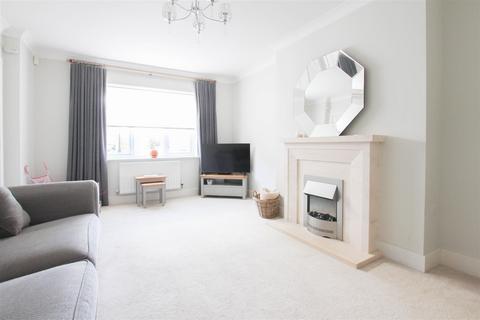 5 bedroom detached house to rent, Wedow Road, Thaxted CM6