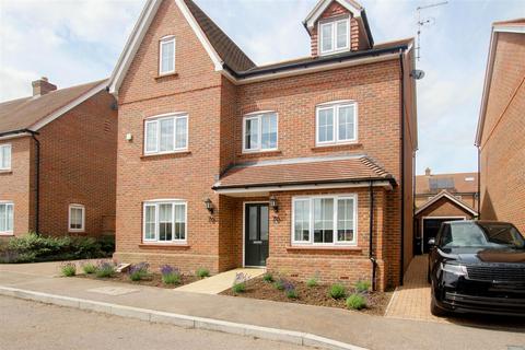 5 bedroom detached house to rent, Wedow Road, Thaxted CM6