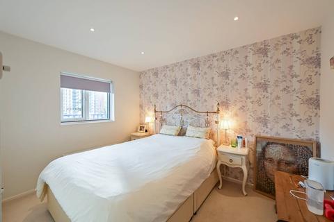 3 bedroom end of terrace house for sale, Landons Close, Docklands, London, E14