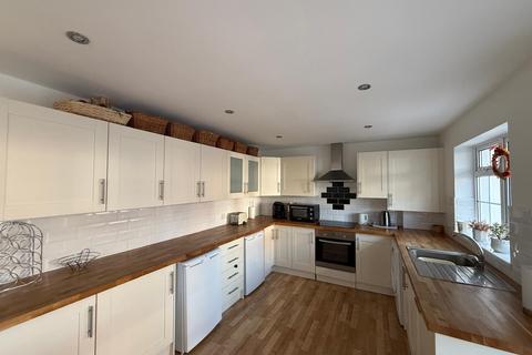 3 bedroom bungalow for sale, Naylor Close, Kidderminster, DY11