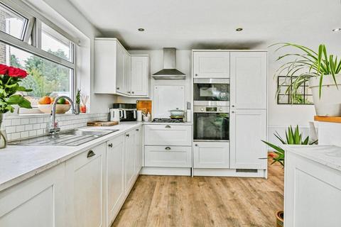 2 bedroom bungalow for sale, Ruddings Close, York YO32