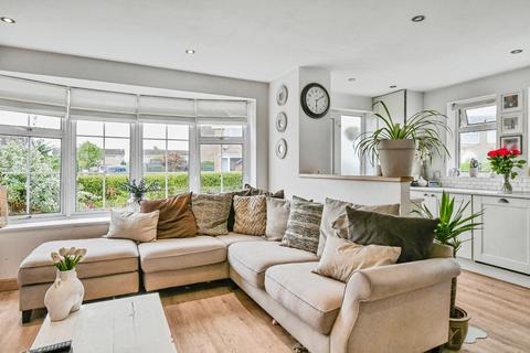 2 bedroom bungalow for sale, Ruddings Close, York YO32