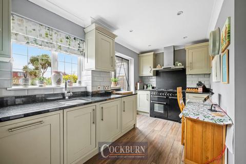 4 bedroom semi-detached house for sale, Green Lane, New Eltham, SE9