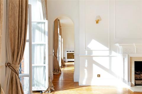 4 bedroom apartment to rent, Albert Hall Mansions, Kensington Gore, London, SW7